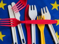 Uni Eropa Putuskan Larangan Peralatan Plastik Sekali Pakai
