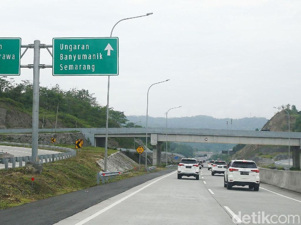 Skema Satu Arah Tol saat Mudik Diubah, GT Cikarang Utama Dibongkar Skema Satu Arah Tol saat Mudik Diubah, GT Cikarang Utama Dibongkar
