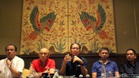Sejumlah tokoh hadir dalam konferensi pers tersebut. Wakil Ketua PSSI Joko Driyono pun mengungkapkan bahwa kasus mafia bola ini merupakan masalah yang sangat mendesak untuk segera diselesaikan.