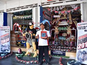 Apresiasi Gajah Tunggal untuk Pedagang di Bali Apresiasi Gajah Tunggal untuk Pedagang di Bali