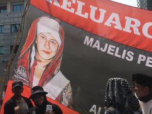 Ada Habib Bahar di Aksi Bela Uighur di Kedubes China