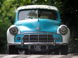 Suka Duka Punya Mobil Klasik, Sulitnya Cari Mur sampai Pajak Rp 200 Ribu