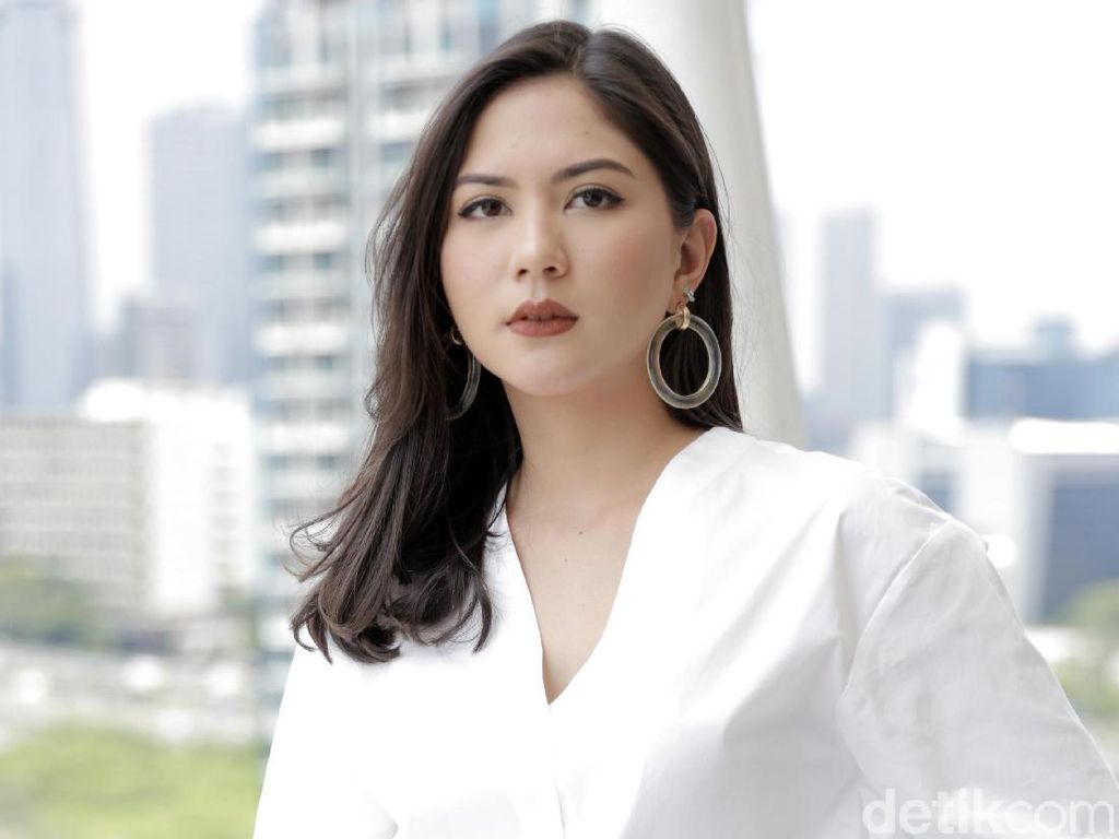 Jessica Mila Sempat Kelelahan Kumpulkan Energi Negatif di Mata Batin 2 Jessica Mila Sempat Kelelahan Kumpulkan Energi Negatif di Mata Batin 2