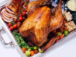 Jamuan Natal Paling Mahal di Dunia, Berisi Kalkun Lapis Emas 50 Karat