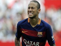 Gaya rambut cepak pendek juga pernah dipakai oleh Neymar meski cuma sekali saat memperkuat Barcelona. Kurang cocok dengan gaya ini? (dok.hairstyle.com)
