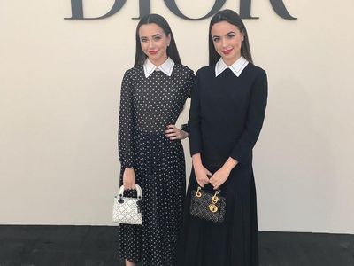 Foto: Kembar Cantik Ini Jadi Tajir Karena YouTube, Kekayaannya Rp 14,5 M