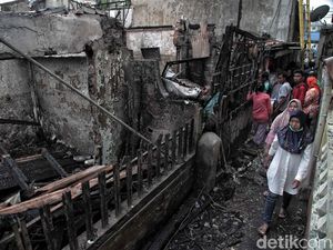 Kebakaran di Sawah Besar Hanguskan 7 Rumah