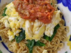 Di Tanggal Tua, Mie Goreng dengan Aneka Topping Ini Bisa Jadi Sarapan Nikmat