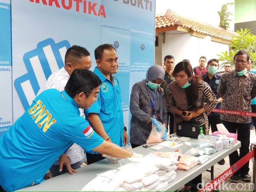 BNN Musnahkan 15.355 Butir Ekstasi dan 24.672 Butir PCC BNN Musnahkan 15.355 Butir Ekstasi dan 24.672 Butir PCC