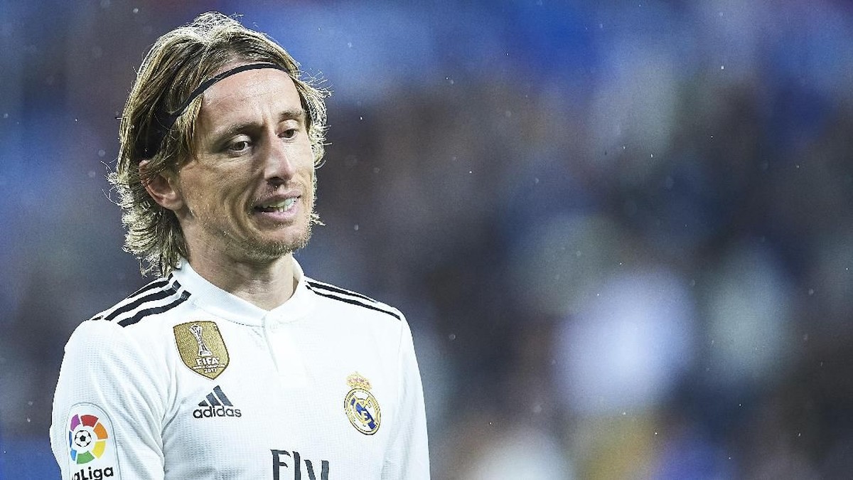 Luka Modric selalu diragukan bisa sukses oleh banyak orang. (Foto: Juan Manuel Serrano Arce/Getty Images)