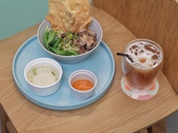 TGIF! Nongkrong Sore Di Kafe Kekinian dengan Warna Kece Instagenic TGIF! Nongkrong Sore Di Kafe Kekinian dengan Warna Kece Instagenic