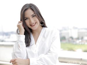 Ke Mana Labuhan Hati Jessica Mila dan Mischa Chandrawinata? Ke Mana Labuhan Hati Jessica Mila dan Mischa Chandrawinata?