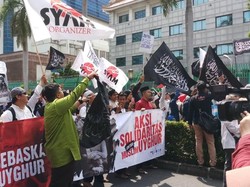 Massa Aksi 2112 untuk Muslim Uighur Demo Kedubes China, Bawa Ar Rayah-Al Liwa