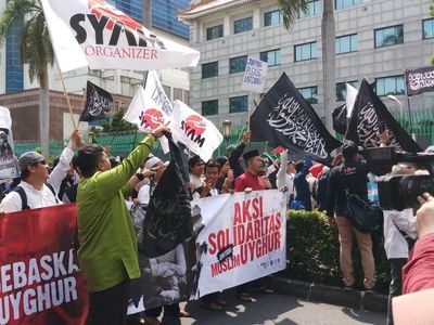 Potret Aksi Solidaritas 2112 untuk Muslim Uighur di Kedubes China