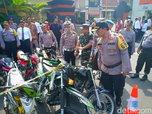 Polisi Kediri Ancam Tindak Tegas Pengguna Motor Berknalpot Brong Polisi Kediri Ancam Tindak Tegas Pengguna Motor Berknalpot Brong