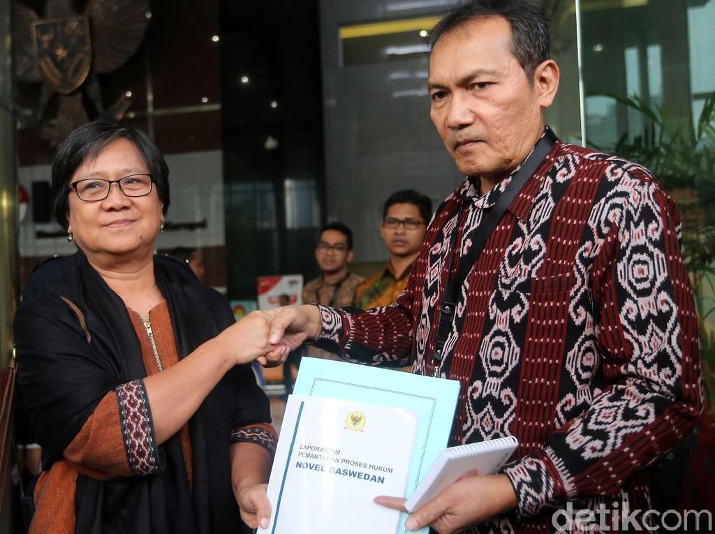 Komnas HAM Desak Pemerintah Tuntaskan Kasus Novel Komnas HAM Desak Pemerintah Tuntaskan Kasus Novel