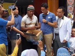 Datangi Pasar di Bumi Reog, Sandi Disawer Abang Becak