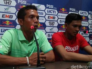 Dilumat Persela, Persekaba Akui Kalah Kelas Dilumat Persela, Persekaba Akui Kalah Kelas