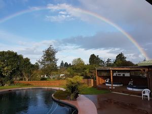 Nyeleneh, Resor untuk Kaum Nudis di Selandia Baru