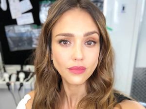 Foto Rumah Jessica Alba yang Cuma Punya 3 Kamar Tapi Harganya Rp 85 M Foto Rumah Jessica Alba yang Cuma Punya 3 Kamar Tapi Harganya Rp 85 M
