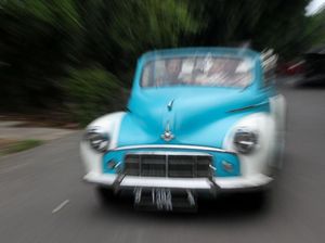 Mobil Jadul Ini Ada Penghuninya Mobil Jadul Ini Ada Penghuninya