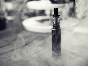 Ngeri, Pria Ini Alami Paru-paru Bocor-Organ Tubuh Mati gegara Kecanduan Vape Ngeri, Pria Ini Alami Paru-paru Bocor-Organ Tubuh Mati gegara Kecanduan Vape