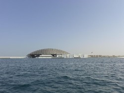 Selain ke Masjid, Sergio Ramos Juga ke Louvre Abu Dhabi