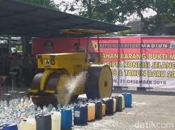 Polisi Madiun Musnahkan Miras Hasil Razia Operasi Cipta Kondisi