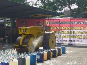 Polisi Madiun Musnahkan Miras Hasil Razia Operasi Cipta Kondisi Polisi Madiun Musnahkan Miras Hasil Razia Operasi Cipta Kondisi