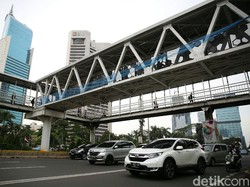 Ada Pengangkatan JPM Dukuh Atas, Lalin di Jalan Galunggung Direkayasa