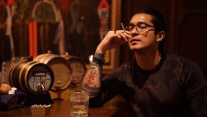 Kerennya Miller Khan, Aktor Kekar yang Suka Ngemil dan Ngopi