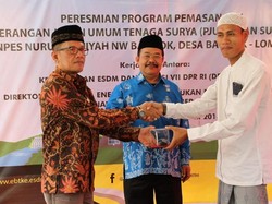 Sebanyak 270 Penerangan Jalan Umum Tenaga Surya Terangi Lombok