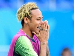 Rambut mie ala Neymar diperlihatkan saat membela timnas Brasil di Piala Dunia 2018. Gaya ini sempat membuat Neymar diolok-olok. (dok.hairstyle.com)