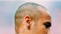 ini mungkin adalah rambut terpendek Neymar yang pernah diperlihatkan ke publik. Bagaimana menurutmu? (dok.hairstyle.com)
