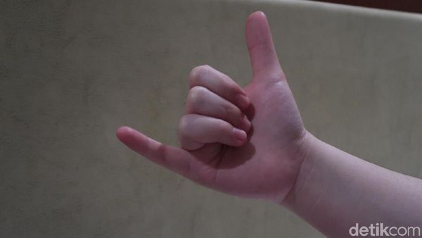 Potret Orang China Simbolkan Angka dengan Jari Tangan