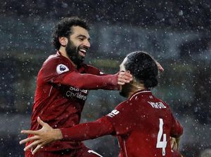 Ribut dengan Sokratis, Van Dijk: Dia Menuduh Salah Diving