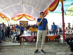Serap Aspirasi Warga Cara Sandiaga Hadapi Debat Pilpres