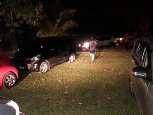 BNPB Tegaskan Tak Ada Tsunami di Anyer-Carita, Petugas Lakukan Penanganan BNPB Tegaskan Tak Ada Tsunami di Anyer-Carita, Petugas Lakukan Penanganan