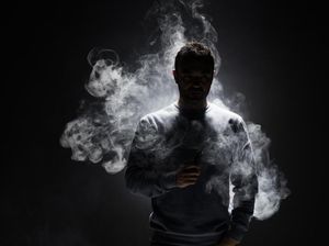 Vape Disebut Lebih Aman dibanding Rokok, Setuju Nggak Guys? Vape Disebut Lebih Aman dibanding Rokok, Setuju Nggak Guys?