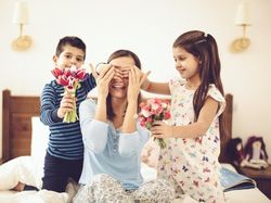 Hari Ibu 2023 Tanggal Berapa? Simak Juga Asal-usul Peringatannya