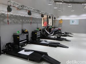 Saat Bengkel Resmi Jadi Tukang Cebok Mekanik Bengkel Umum