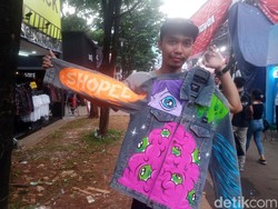 Ide Visual ala Muklay dari Gaya Punk yang Kekinian