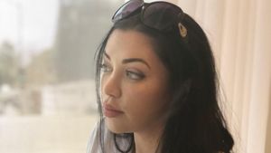Sosok Amanda yang Kisah Cintanya dengan Sugar Daddy Bikin Syok Netizen