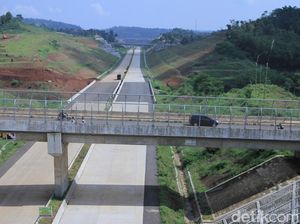 Penampakan Terkini Tol Cisumdawu yang Beroperasi Tahun Depan