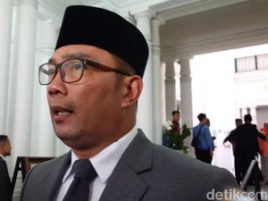 Longsor di Kampung Adat Sukabumi, Ridwan Kamil Tunggu Laporan Longsor di Kampung Adat Sukabumi, Ridwan Kamil Tunggu Laporan