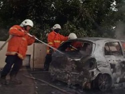 Mobil Terbakar di Tol Juanda-Waru, Dua Penumpang Selamat