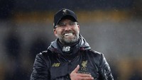 Juergen Klopp senang dengan kemenangan Liverpool, yang artinya mereka belum kalah dengan catatan 15 kemenangan dan tiga imbang. Dia juga memuji gol-gol Salah dan Van Dijk. (Foto: Carl Recine/Reuters)