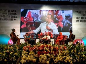 Hadiri Anugerah Ratu Sinuhun, Menhub Bicara Besarnya Peran Ibu