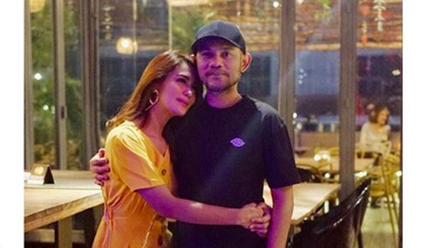 Juliana Moechtar dan Herman Sikumbang, semasa hidup