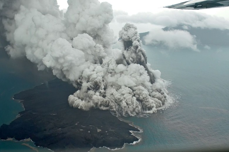 Gunung Anak Krakatau Siaga, Badan Geologi: Pelayaran Masih Aman Gunung Anak Krakatau Siaga, Badan Geologi: Pelayaran Masih Aman